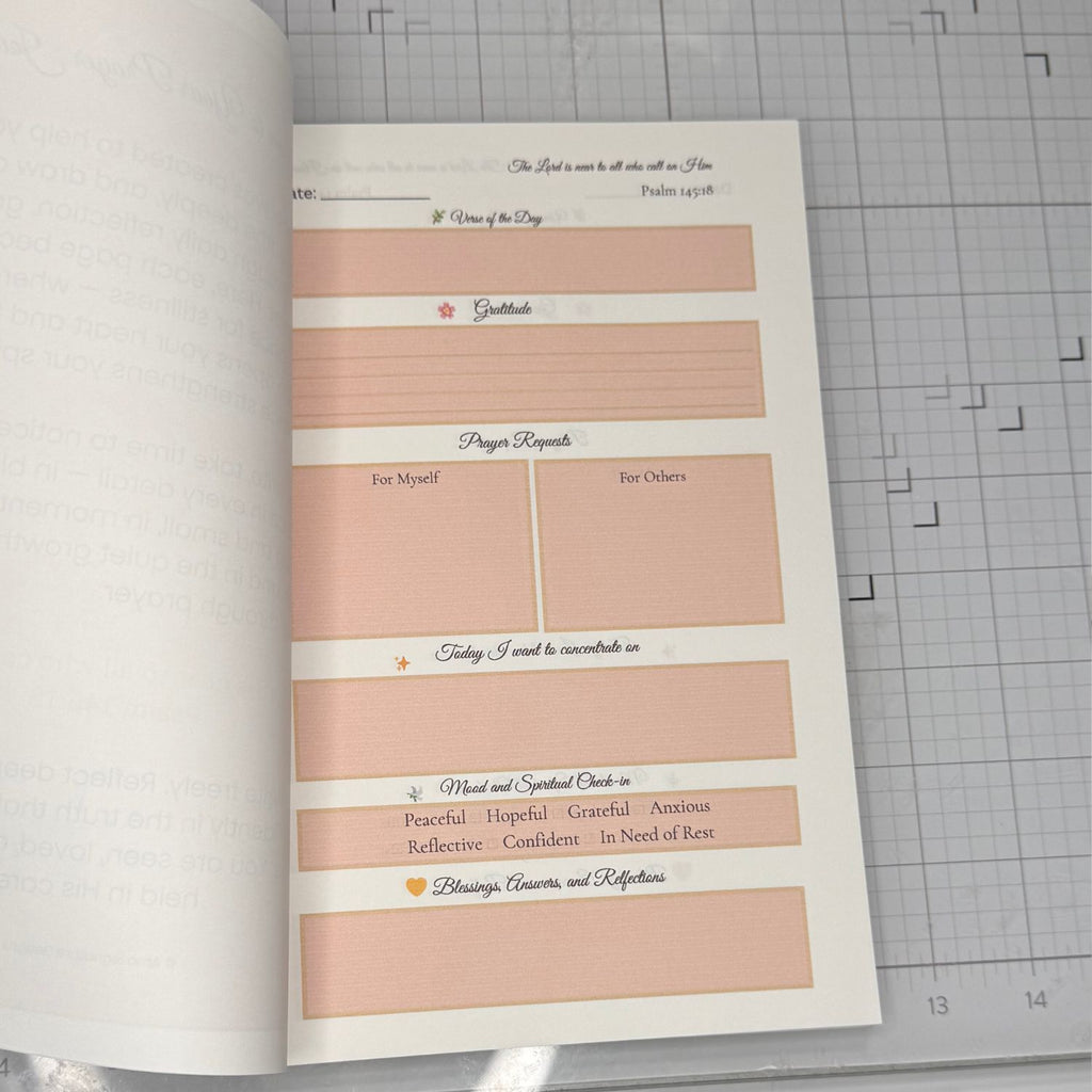 Elegant Blush Prayer Journal – Guided Christian Journal for Women with Reflection & Gratitude Pages